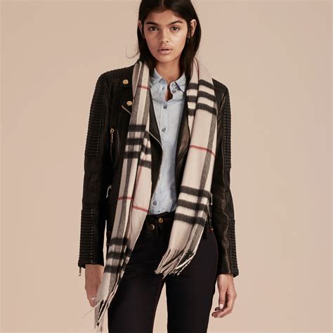 couverture burberry|burberry scarves for women.